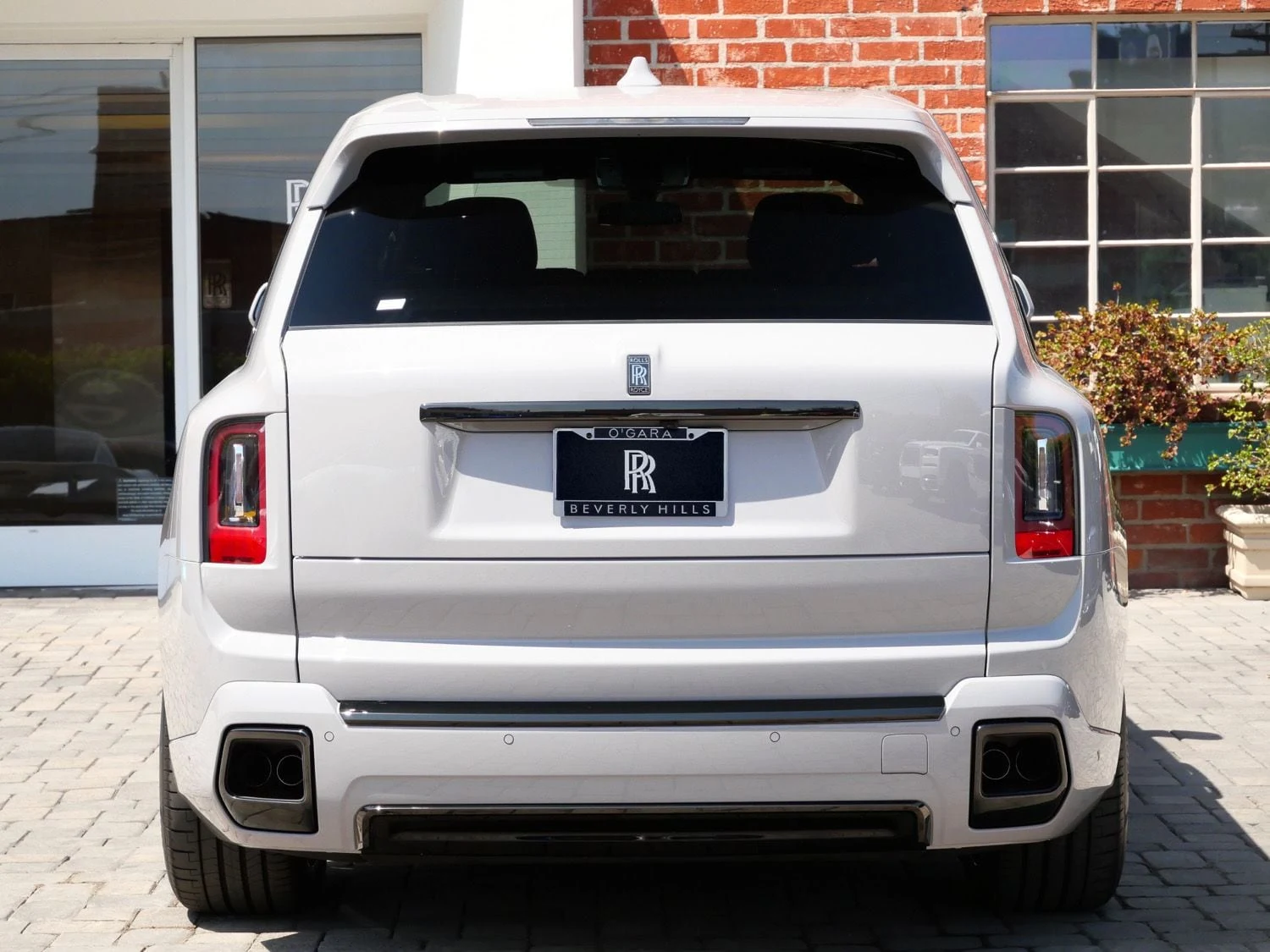 2027 Rolls-Royce Black Badge Cullinan, rear three-quarter view, Grey