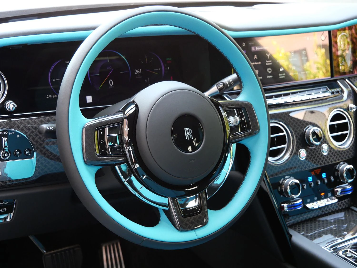 2027 Rolls-Royce Black Badge Cullinan interior, Turchese