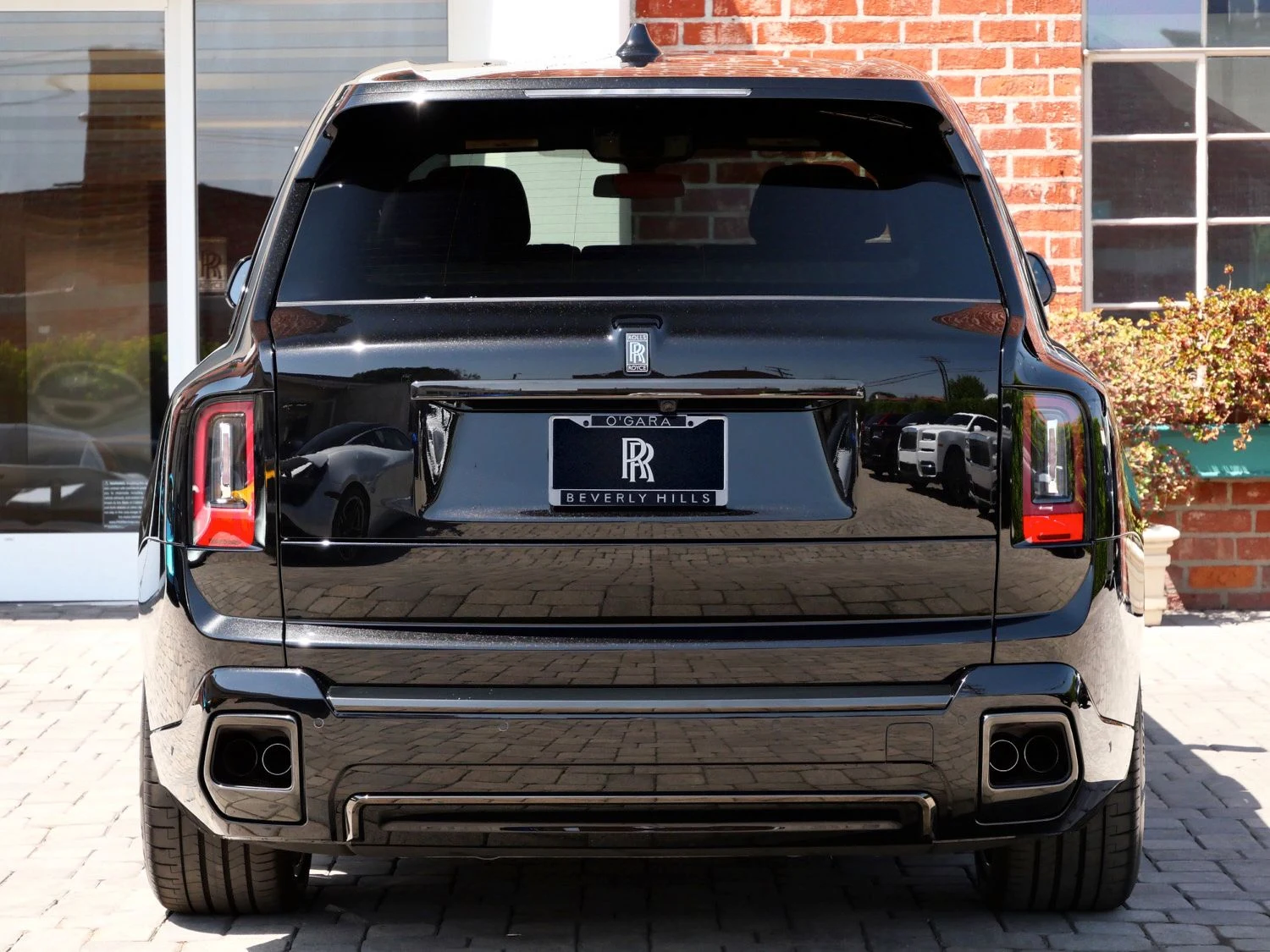 2027 Rolls-Royce Black Badge Cullinan for sale, exterior, Black
