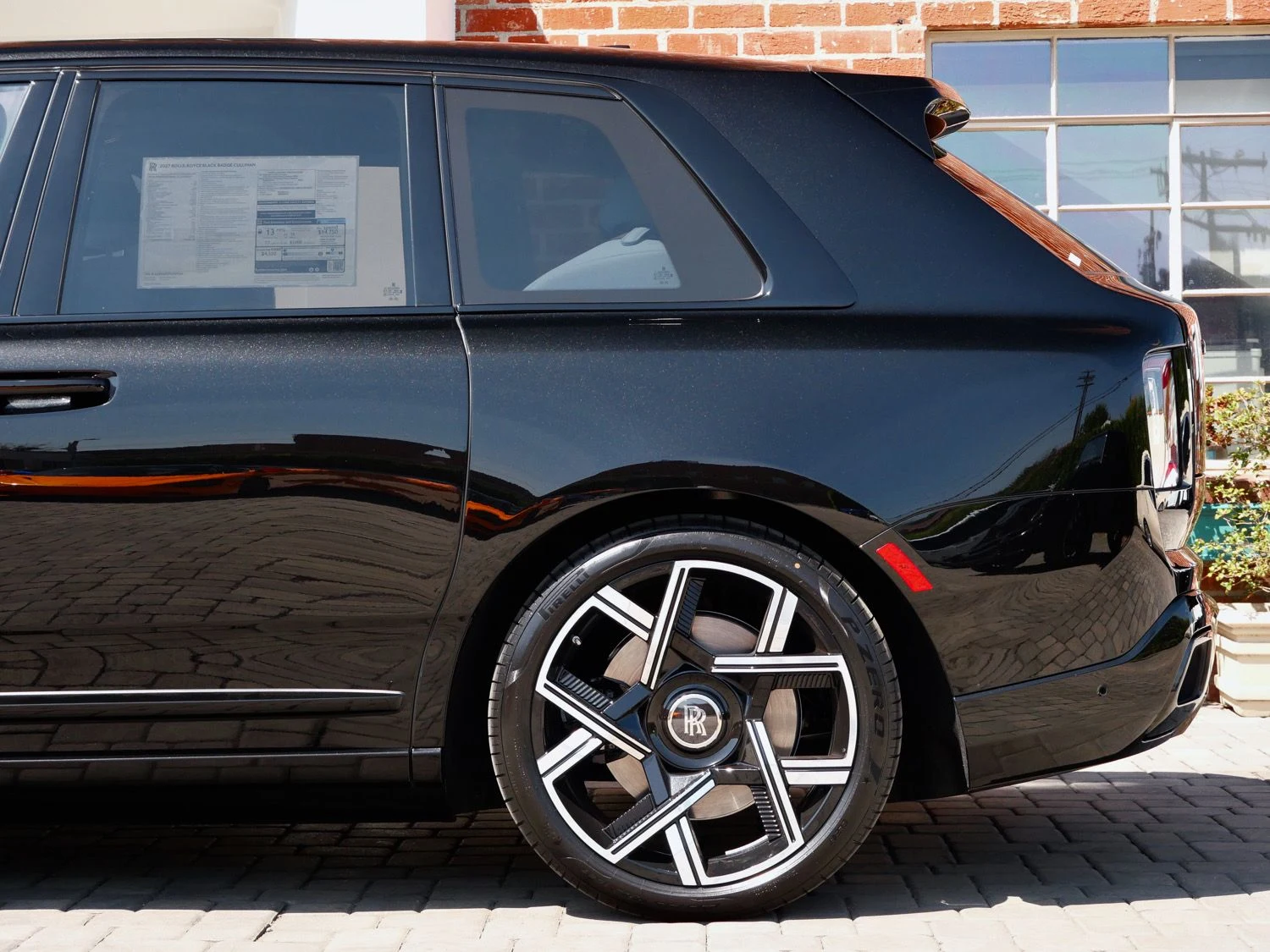 2027 Rolls-Royce Black Badge Cullinan for sale, exterior, Black