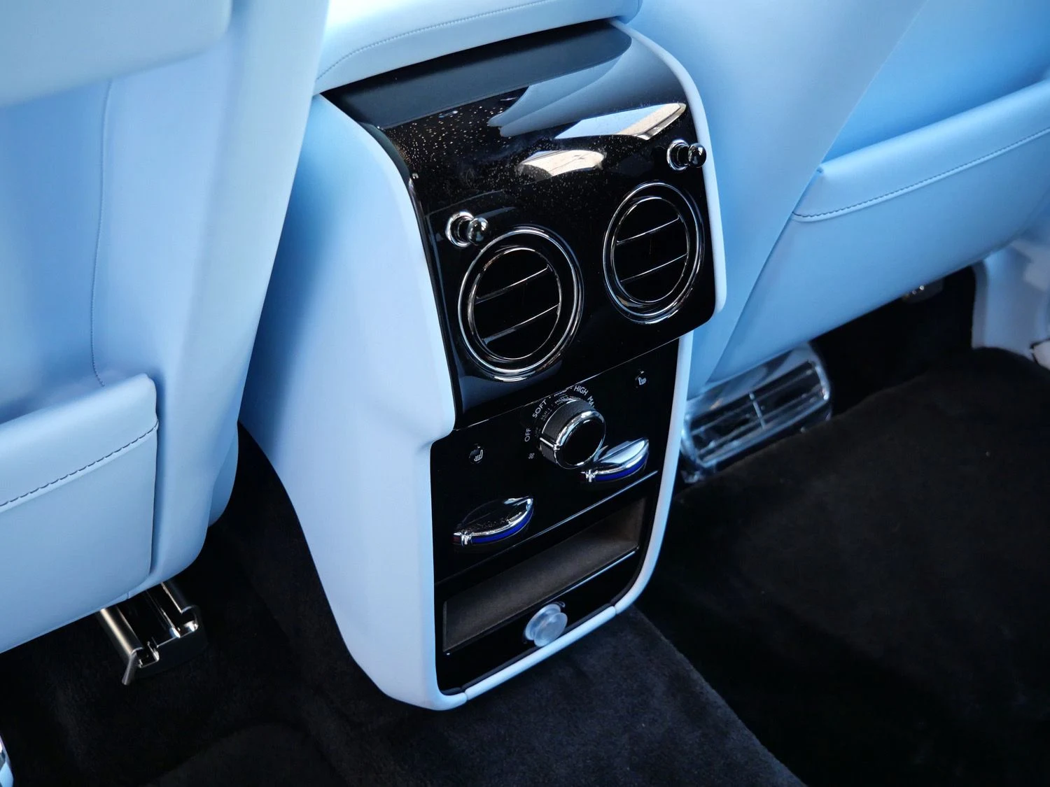 2027 Rolls-Royce Black Badge Cullinan for sale, photo 28 of 30