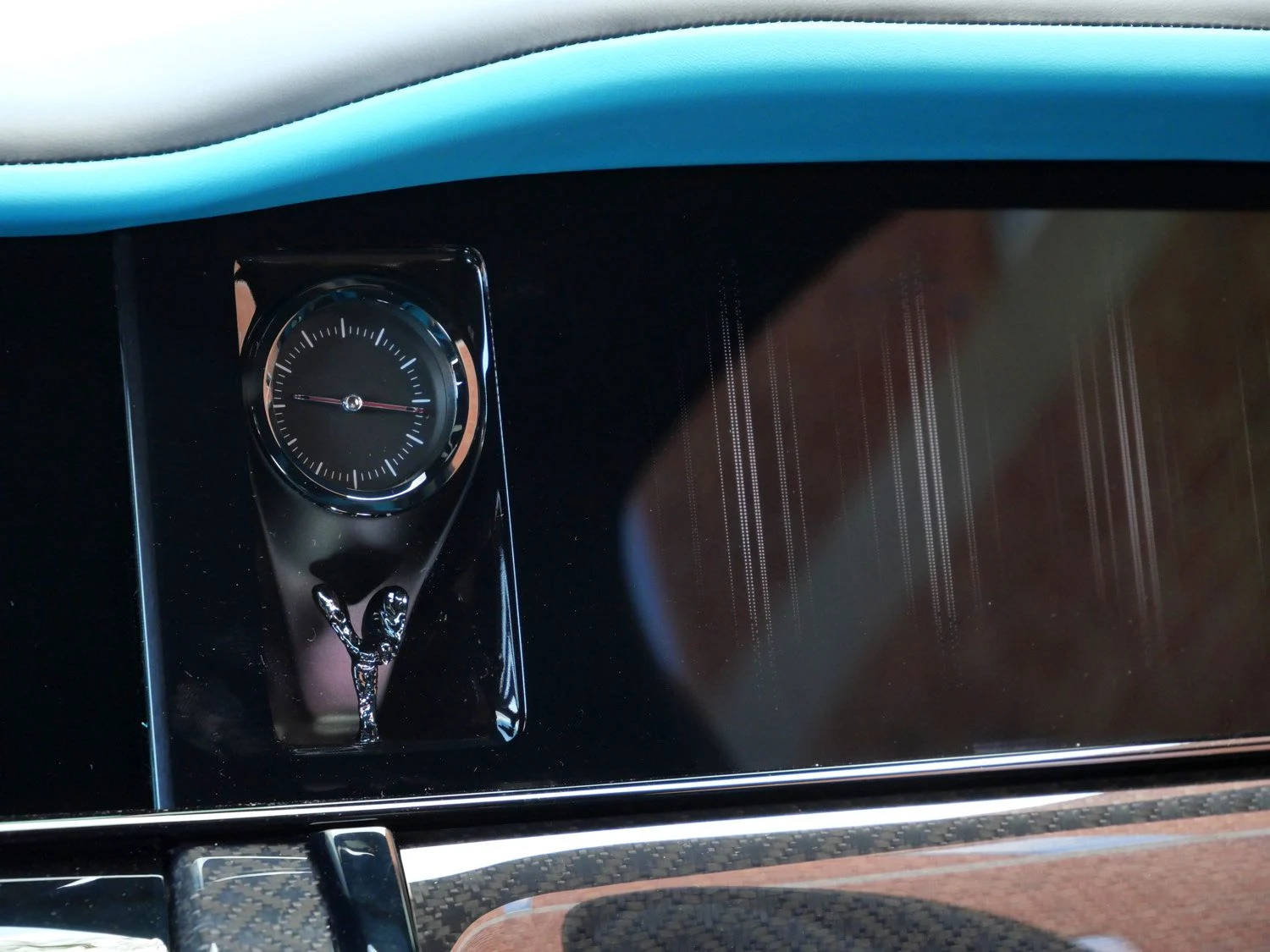 2027 Rolls-Royce Black Badge Cullinan interior, Turchese