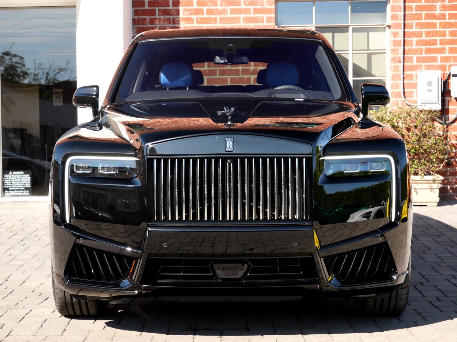 2027 Rolls-Royce Black Badge Cullinan for sale, exterior, Black