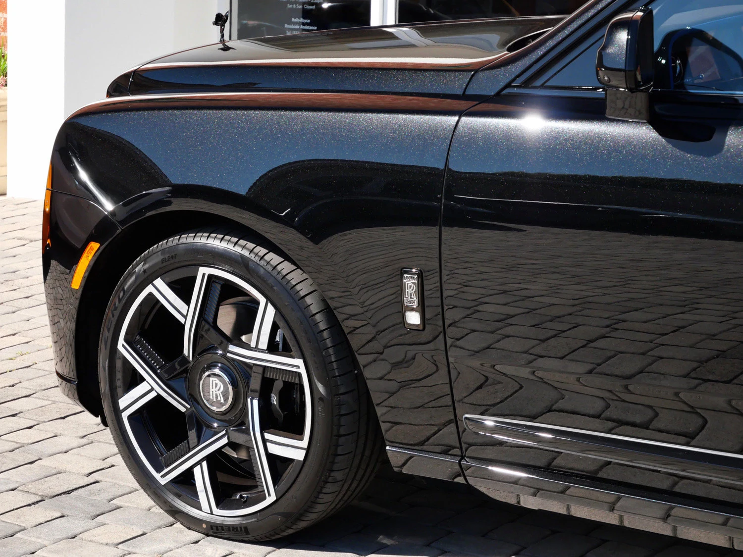 2027 Rolls-Royce Black Badge Cullinan for sale, exterior, Black