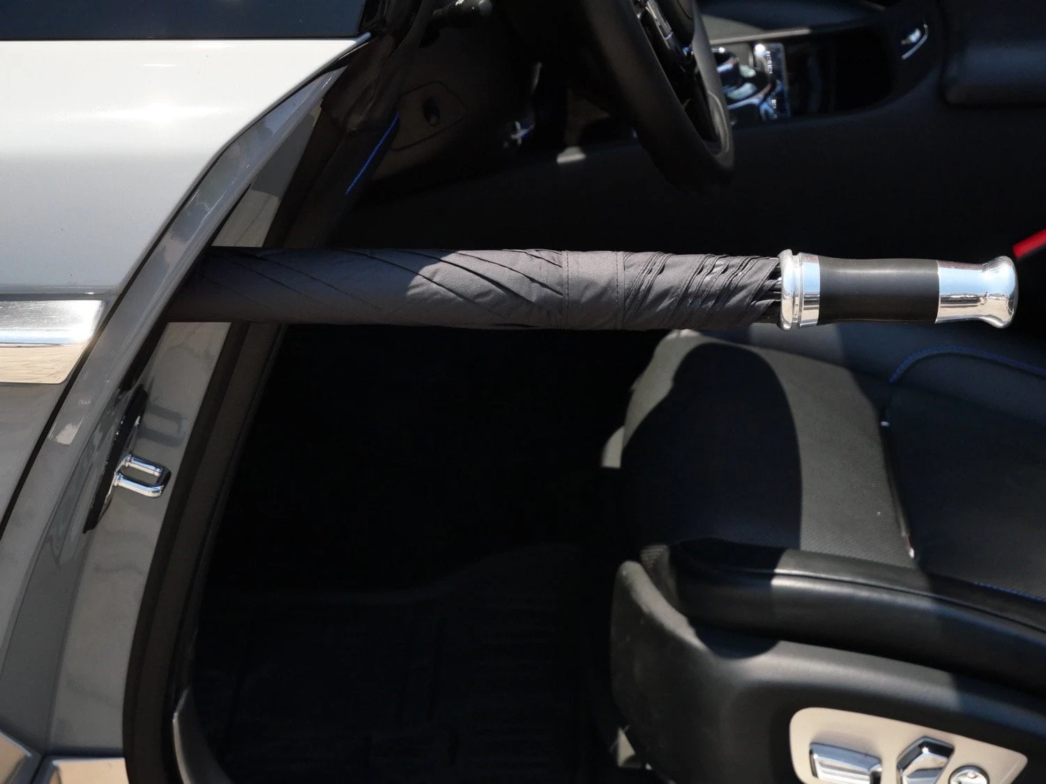 2018 Rolls-Royce Black Badge Dawn interior, door panel, Black