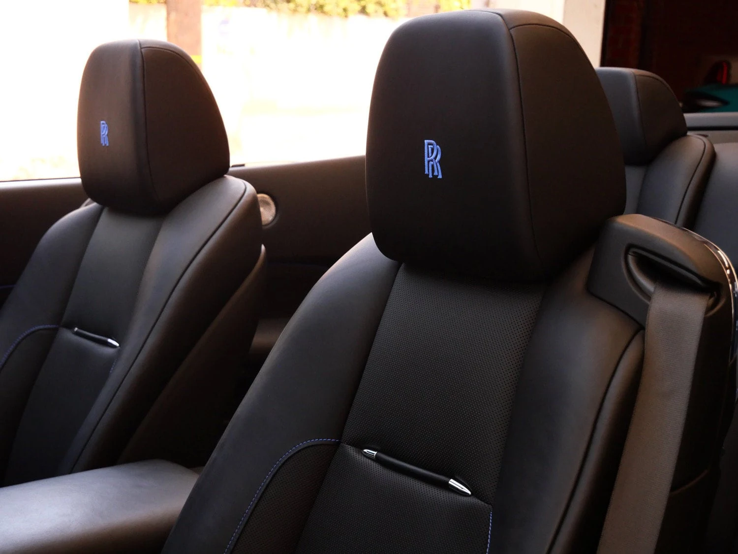 2018 Rolls-Royce Black Badge Dawn interior, seats, Black