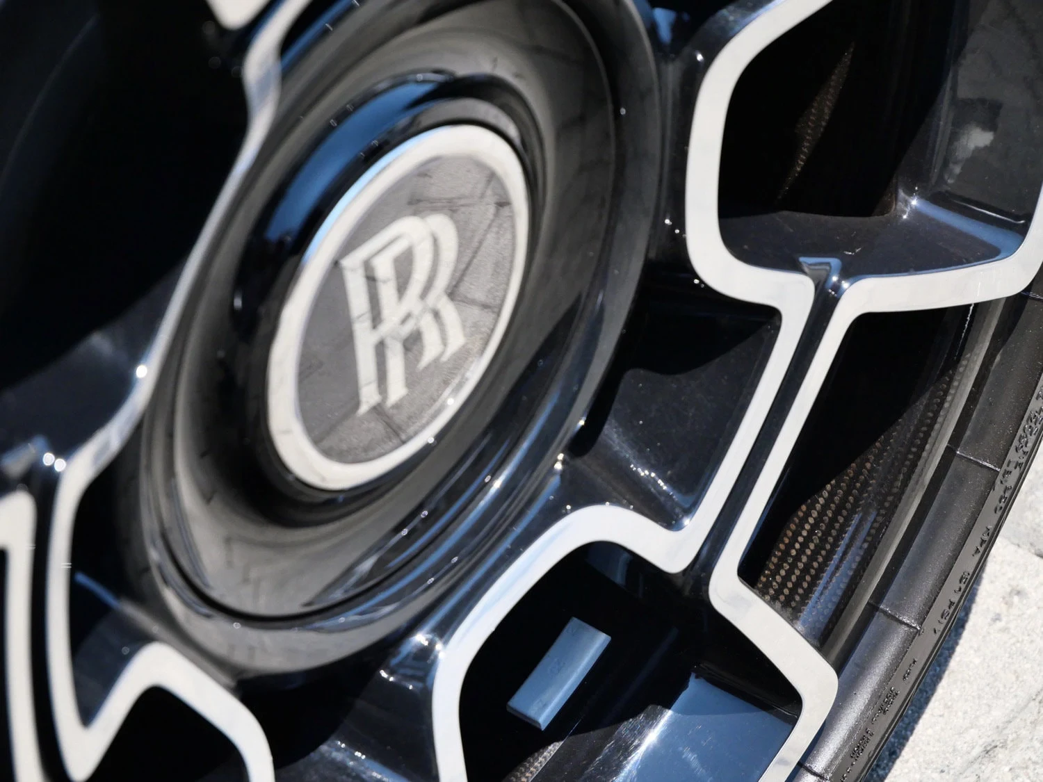 2018 Rolls-Royce Black Badge Dawn for sale, photo 21 of 30