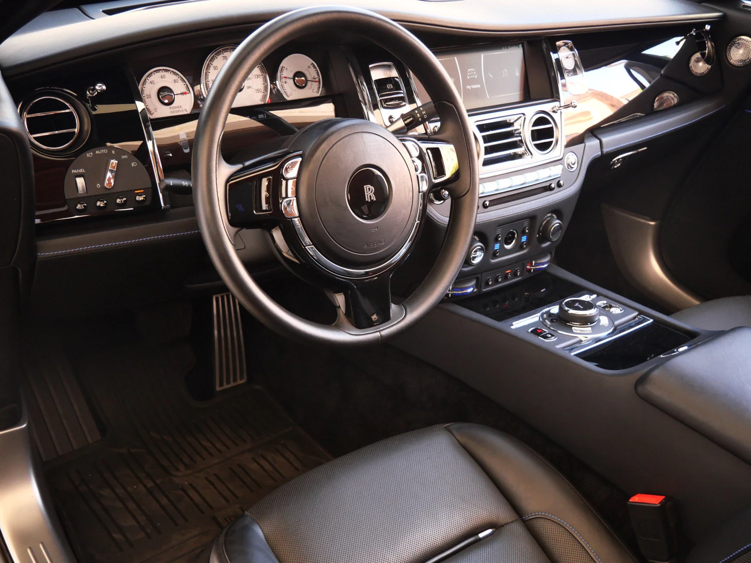 2018 Rolls-Royce Black Badge Dawn interior, dashboard, Black