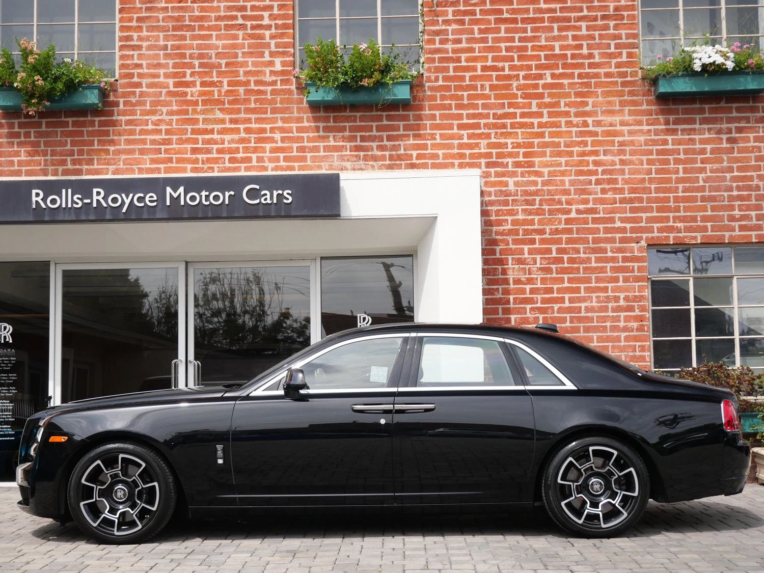 2019 Rolls-Royce Black Badge Ghost for sale, exterior, Black