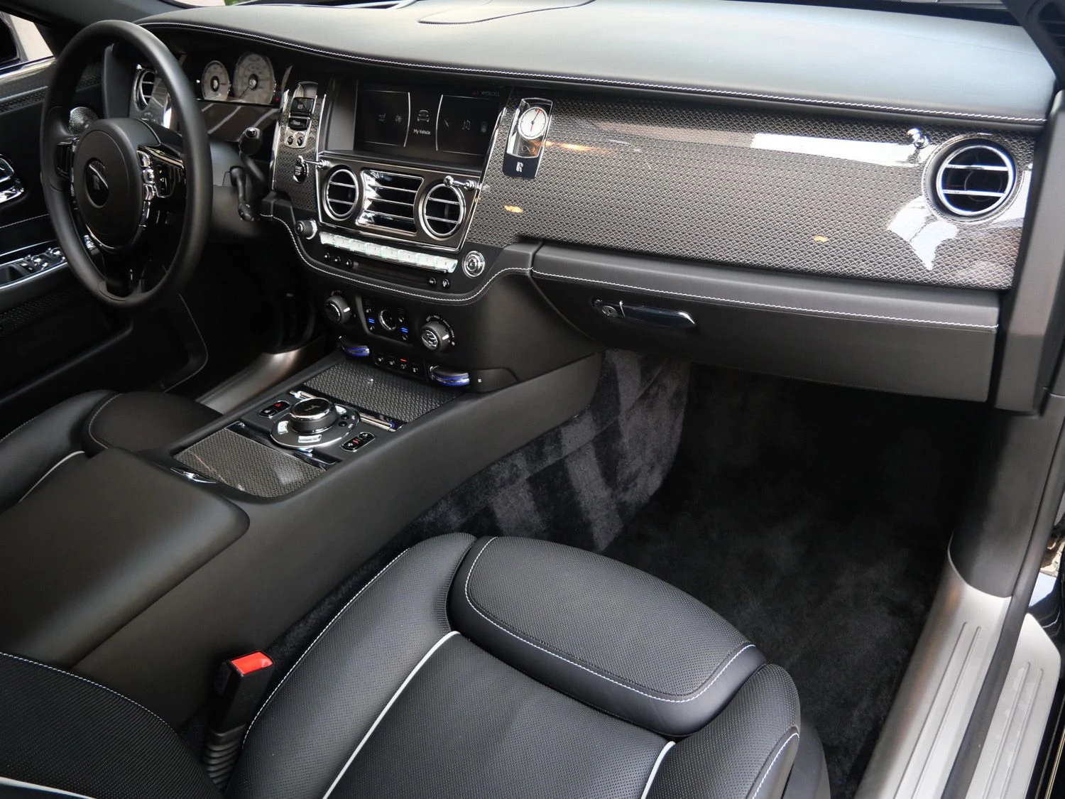 2019 Rolls-Royce Black Badge Ghost interior, Black