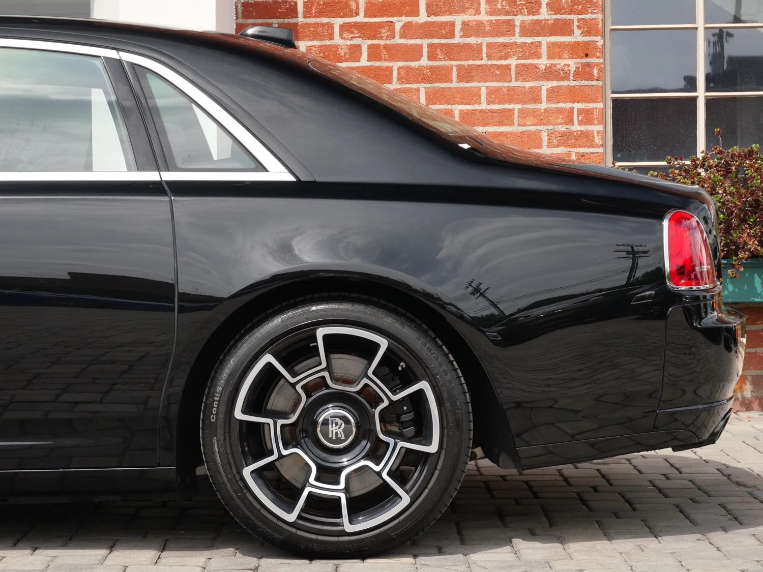 2019 Rolls-Royce Black Badge Ghost for sale, exterior, Black