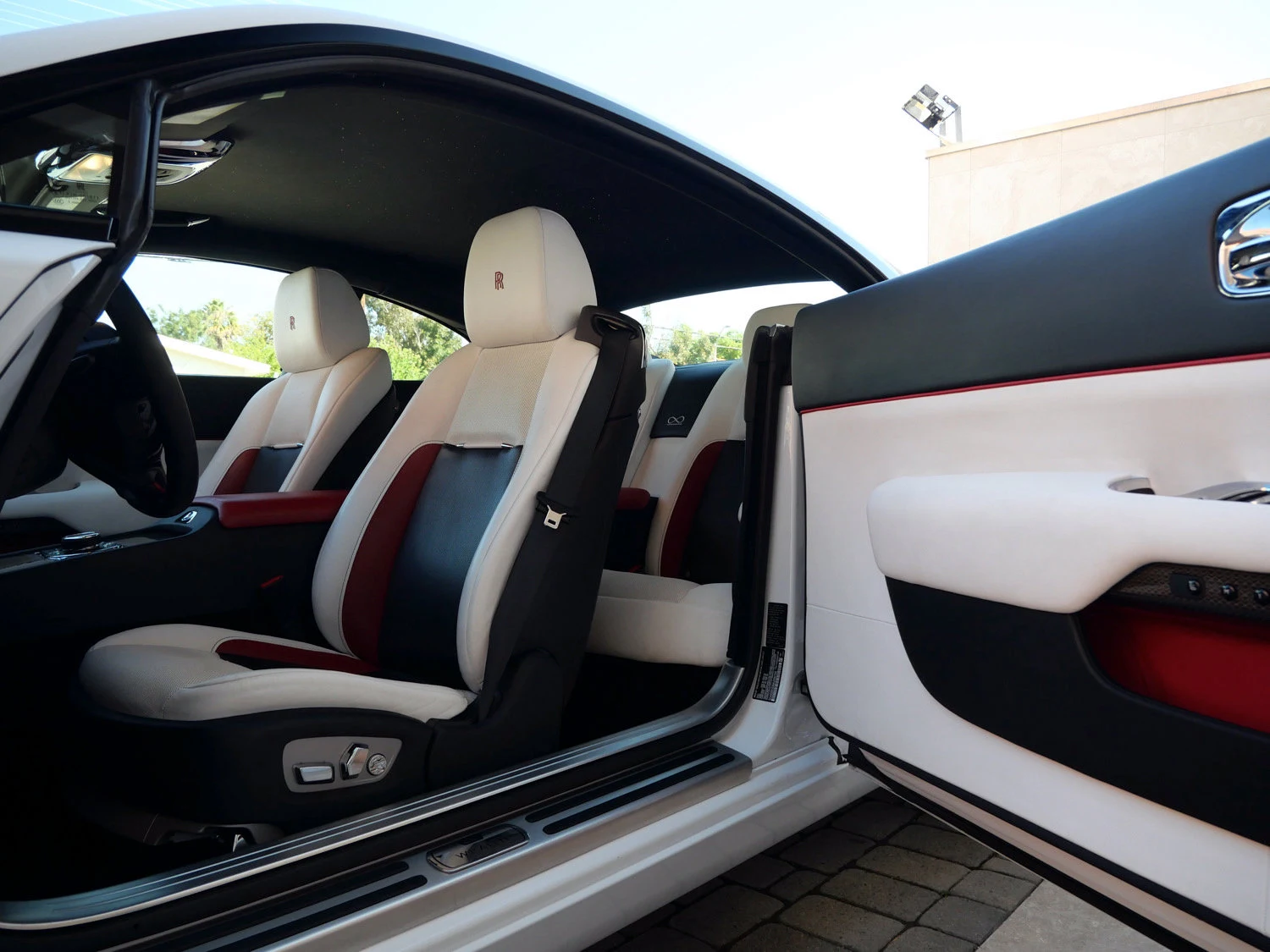 2021 Rolls-Royce Black Badge Wraith for sale, photo 24 of 30