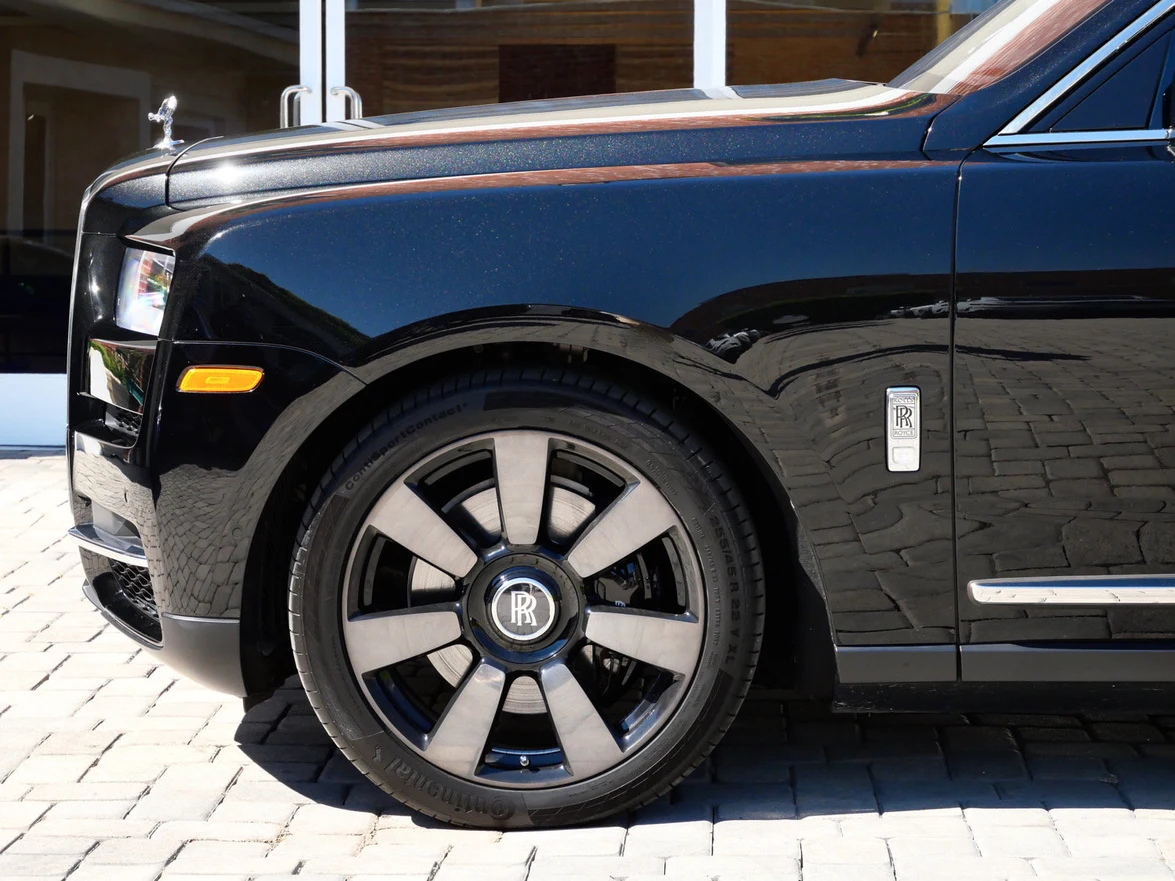 2022 Rolls-Royce Cullinan for sale, exterior, Black