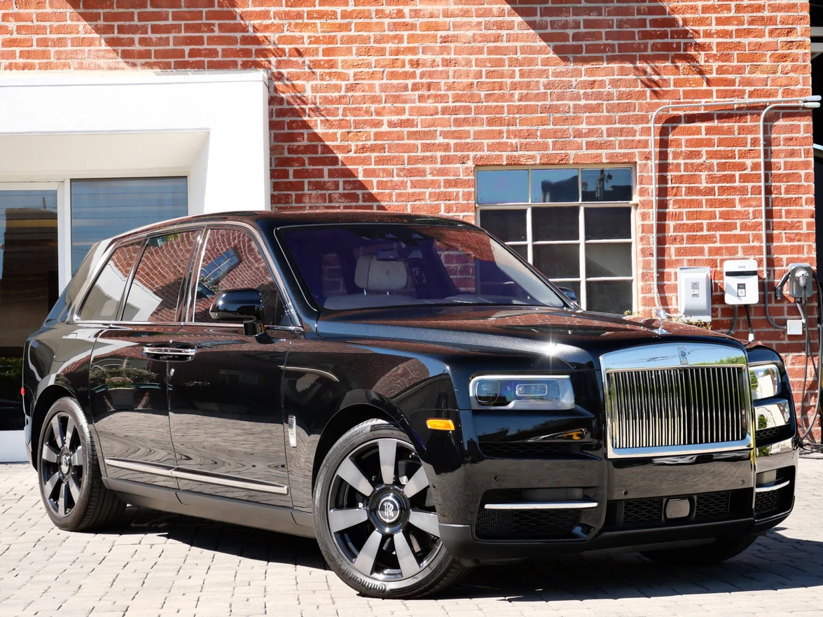 2022 Rolls-Royce Cullinan for sale, exterior, Black