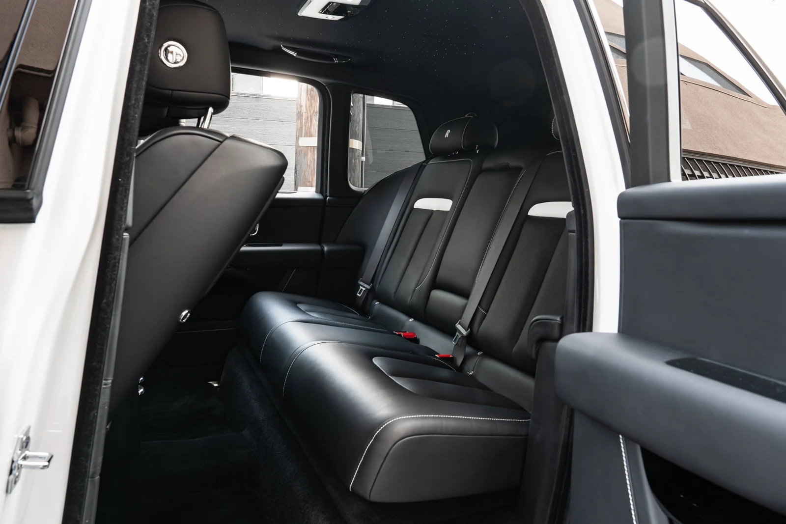 2023 Rolls-Royce Cullinan interior, seats, Black