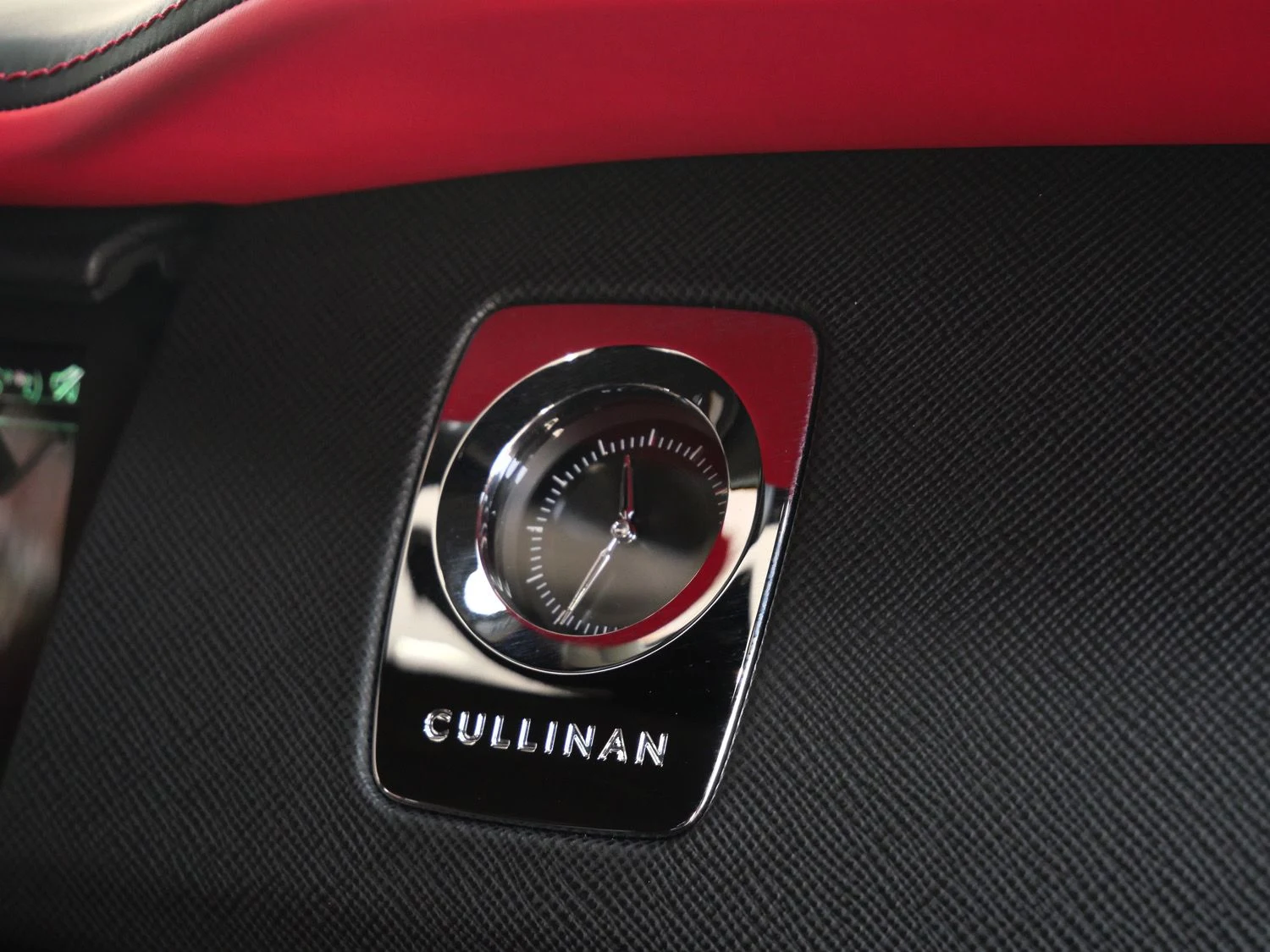 2023 Rolls-Royce Cullinan interior, Black