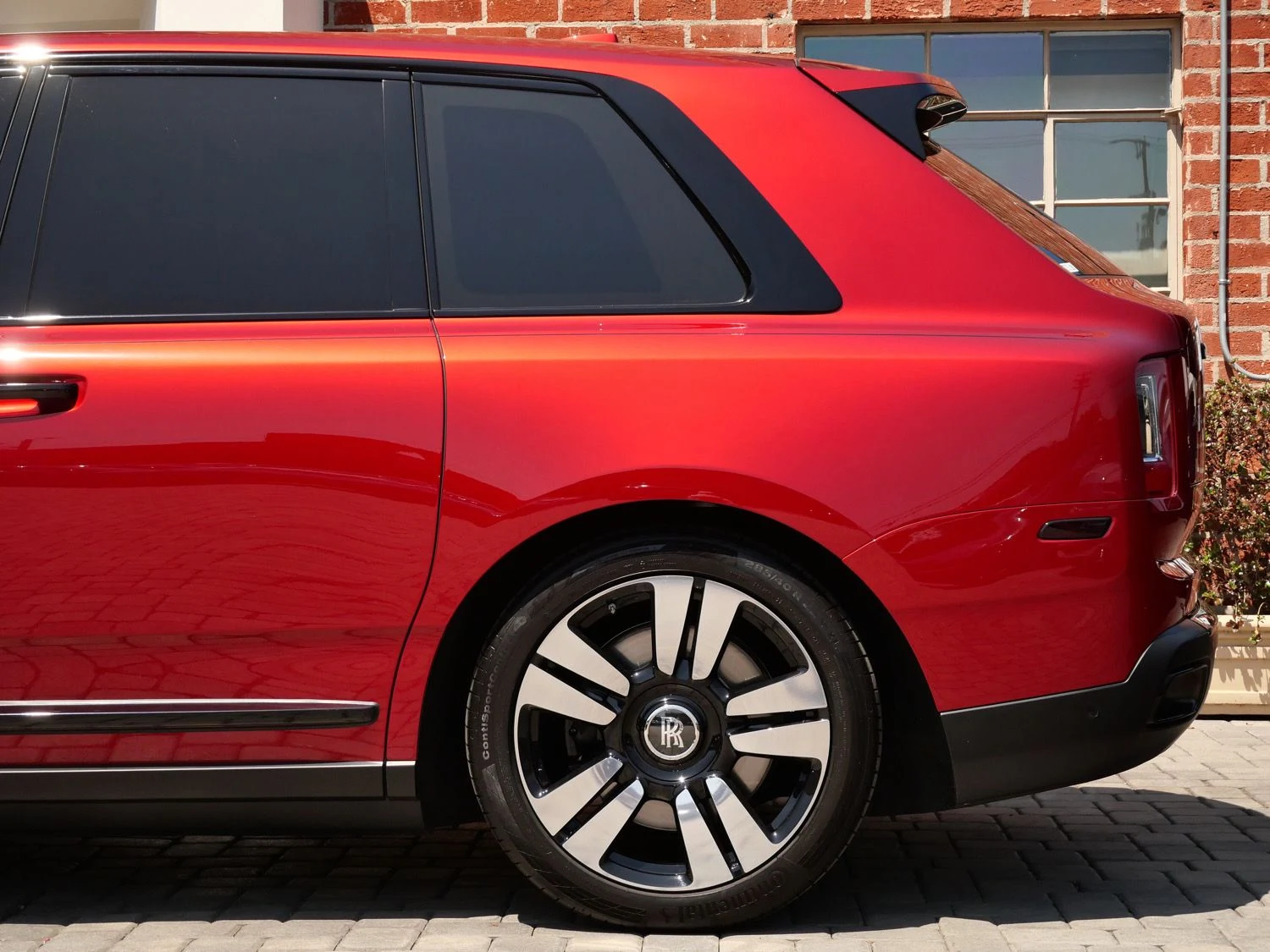 2023 Rolls-Royce Cullinan for sale, exterior, Red