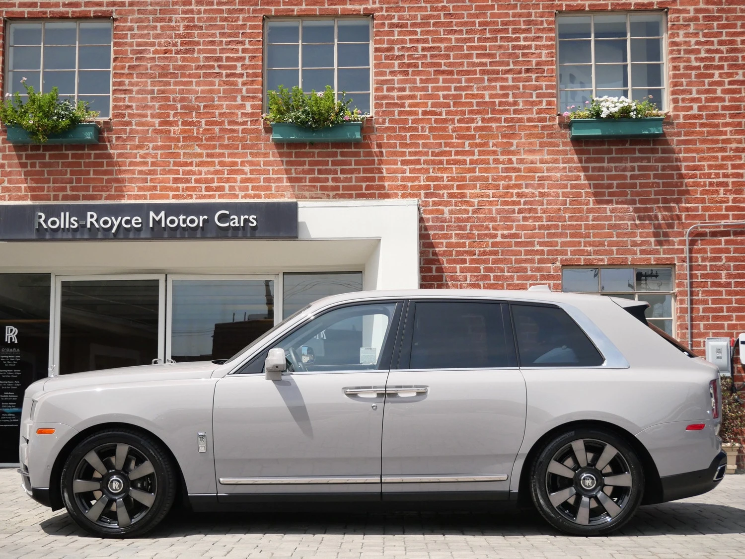 2024 Rolls-Royce Cullinan for sale, exterior, Grey