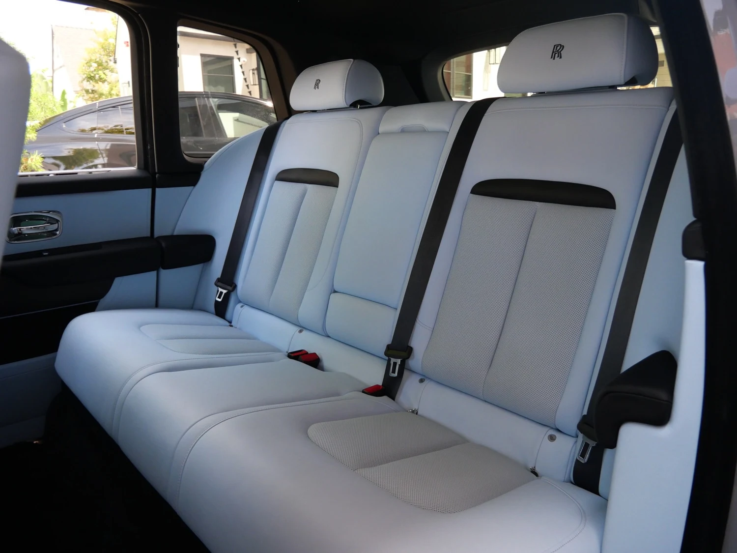 2024 Rolls-Royce Cullinan interior, seats, Charles Blue