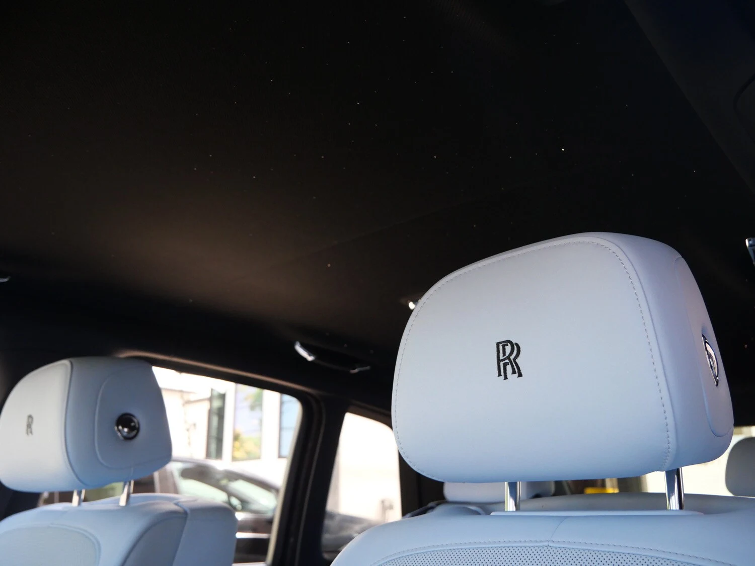 2024 Rolls-Royce Cullinan interior, Charles Blue