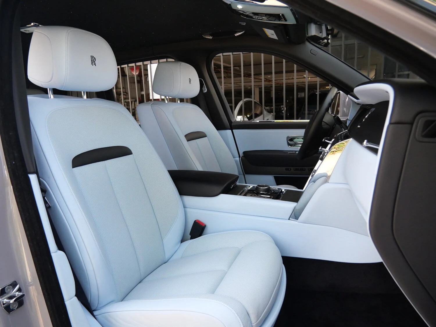 2024 Rolls-Royce Cullinan interior, seats, Charles Blue