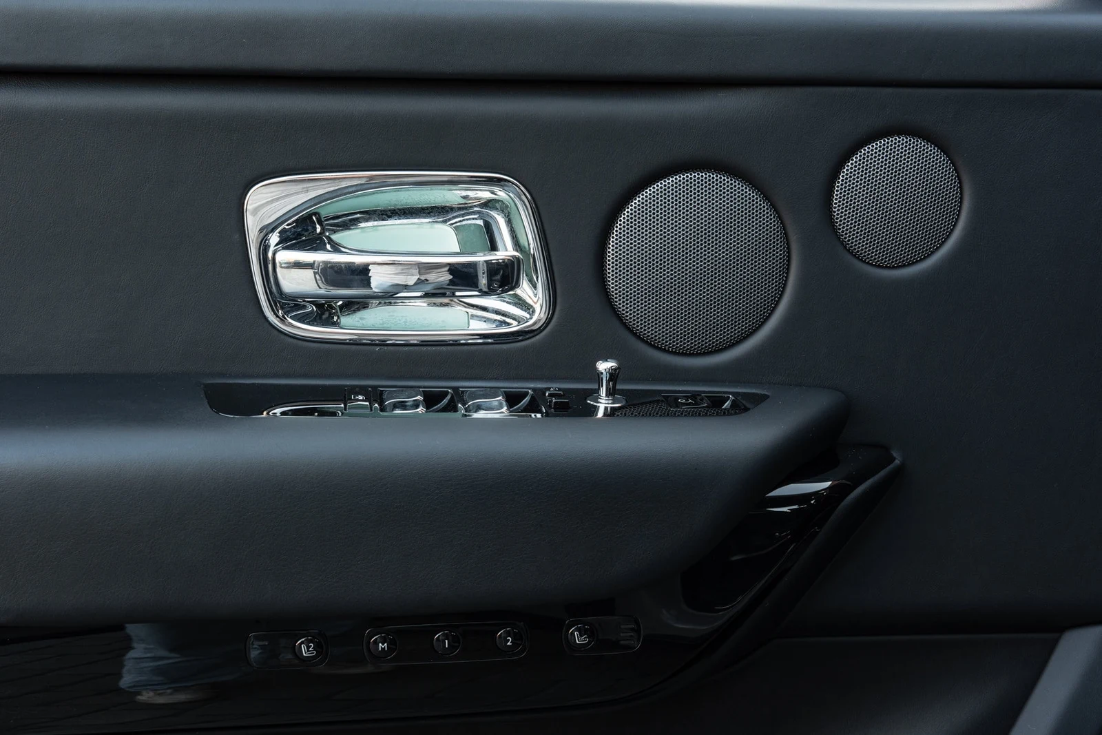 2024 Rolls-Royce Cullinan interior, door panel, Black