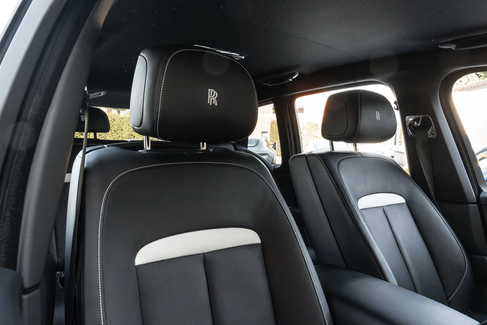 2024 Rolls-Royce Cullinan interior, seats, Black