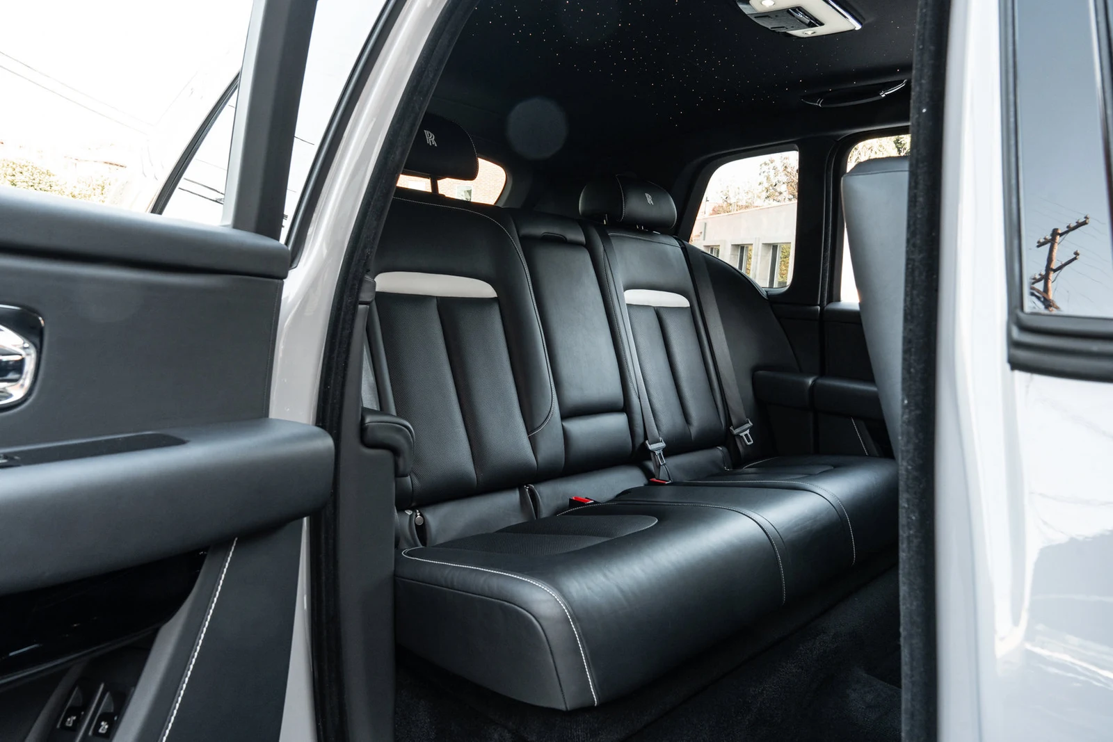 2024 Rolls-Royce Cullinan interior, seats, Black