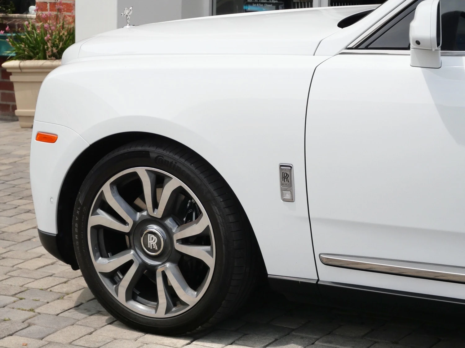 2024 Rolls-Royce Cullinan for sale, exterior, White