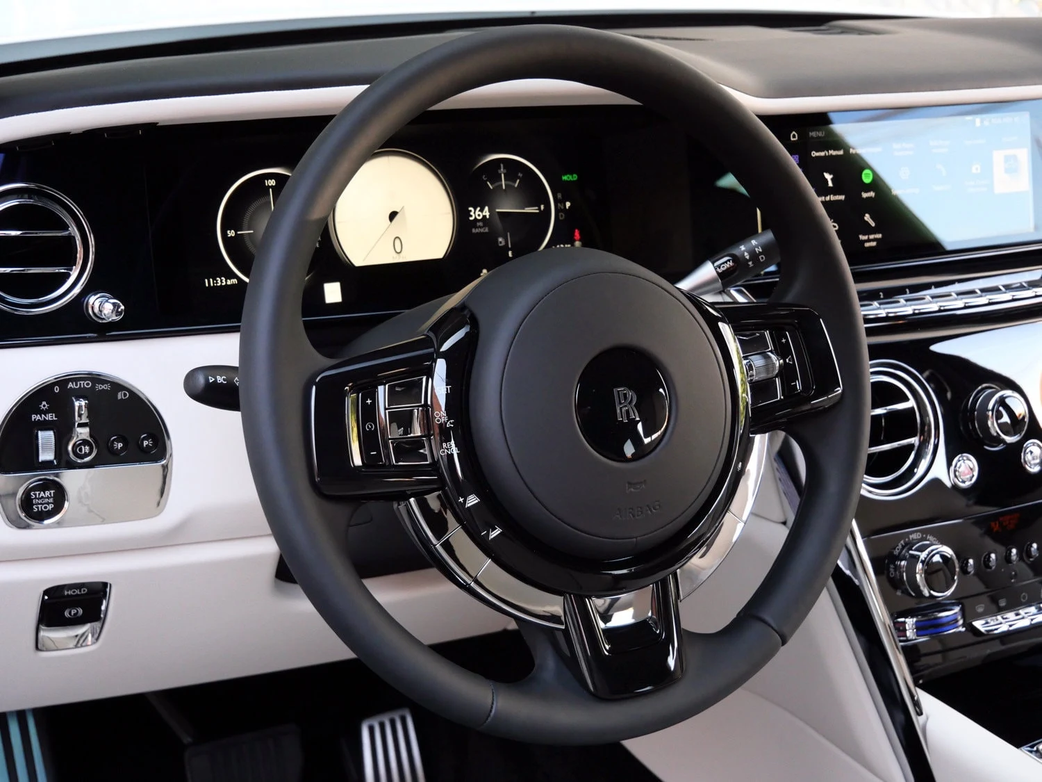 2025 Rolls-Royce Cullinan interior, Seashell