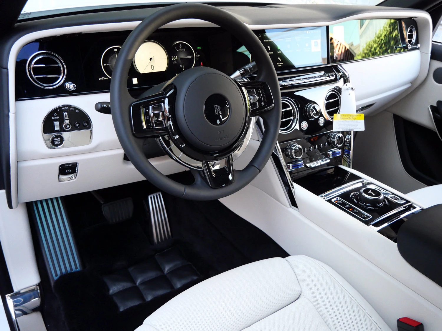 2025 Rolls-Royce Cullinan interior, dashboard, Seashell
