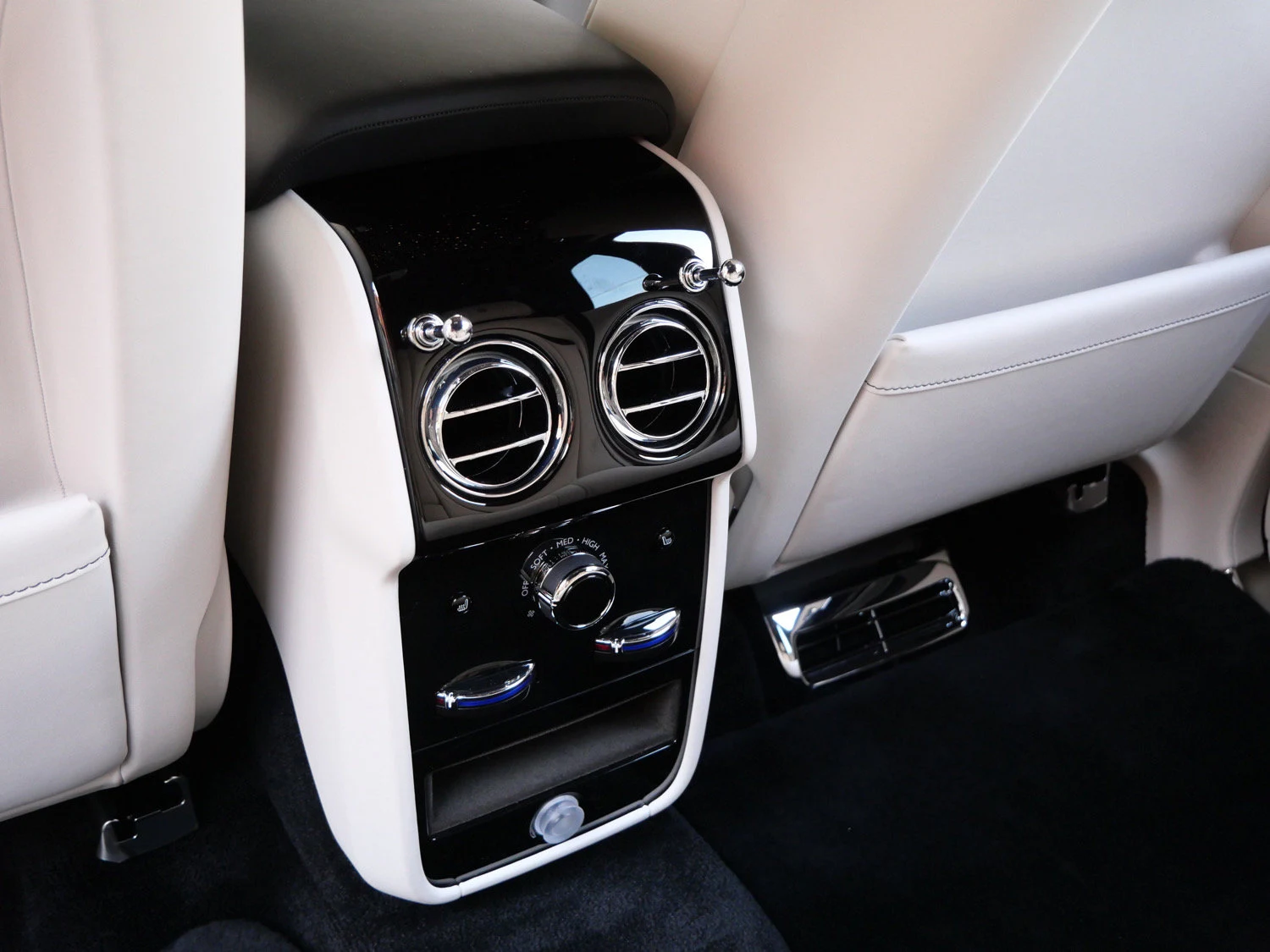 2025 Rolls-Royce Cullinan for sale, photo 26 of 30