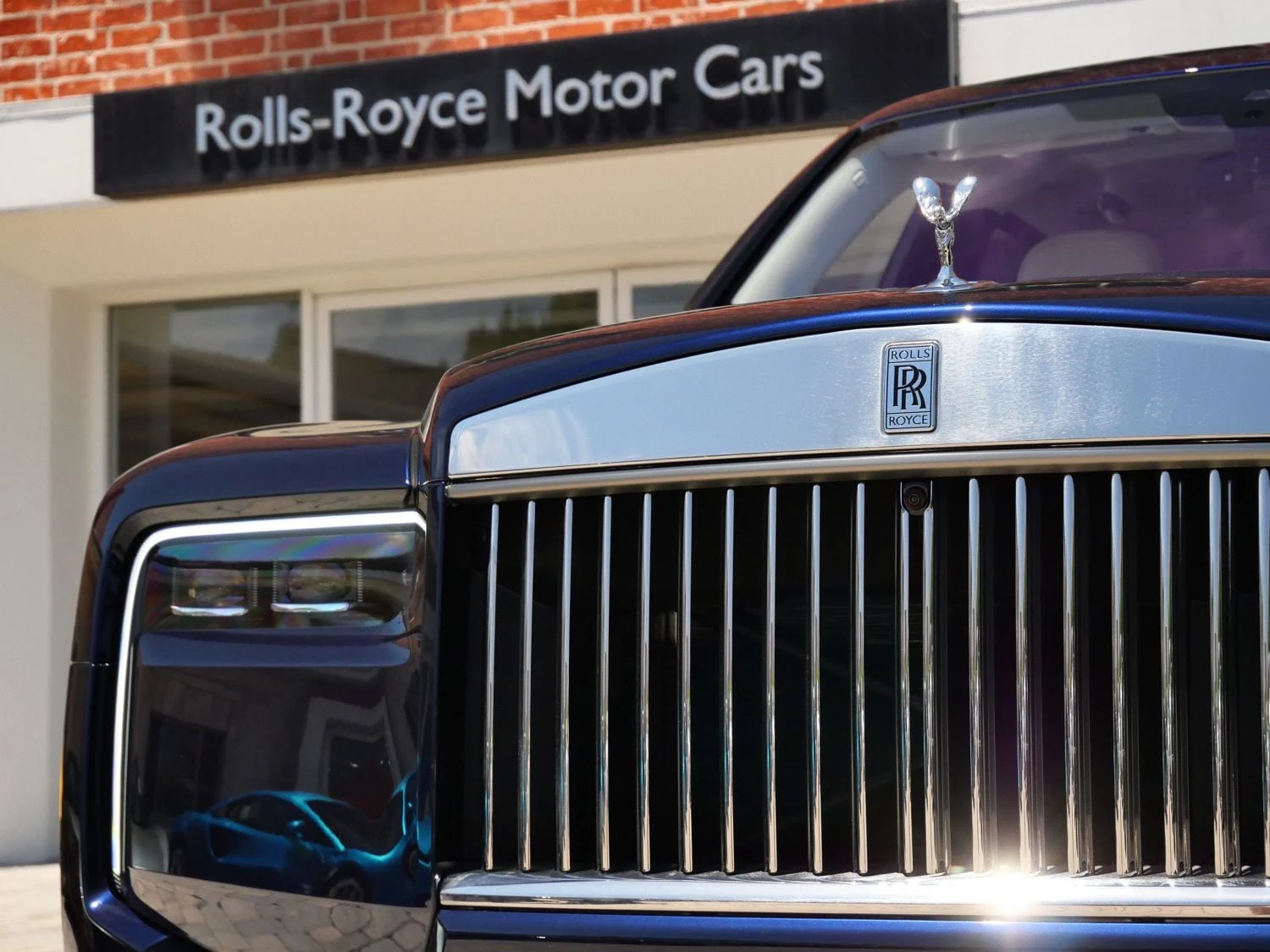 2027 Rolls-Royce Cullinan for sale, exterior, Blue