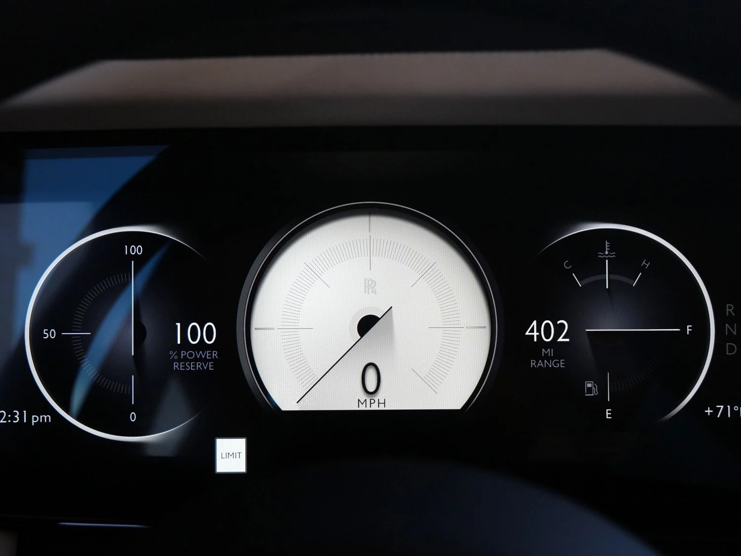 2027 Rolls-Royce Cullinan interior, Seashell