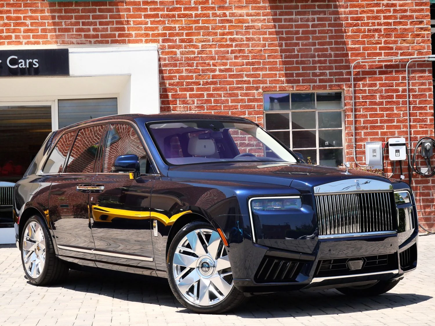 2027 Rolls-Royce Cullinan for sale, exterior, Blue