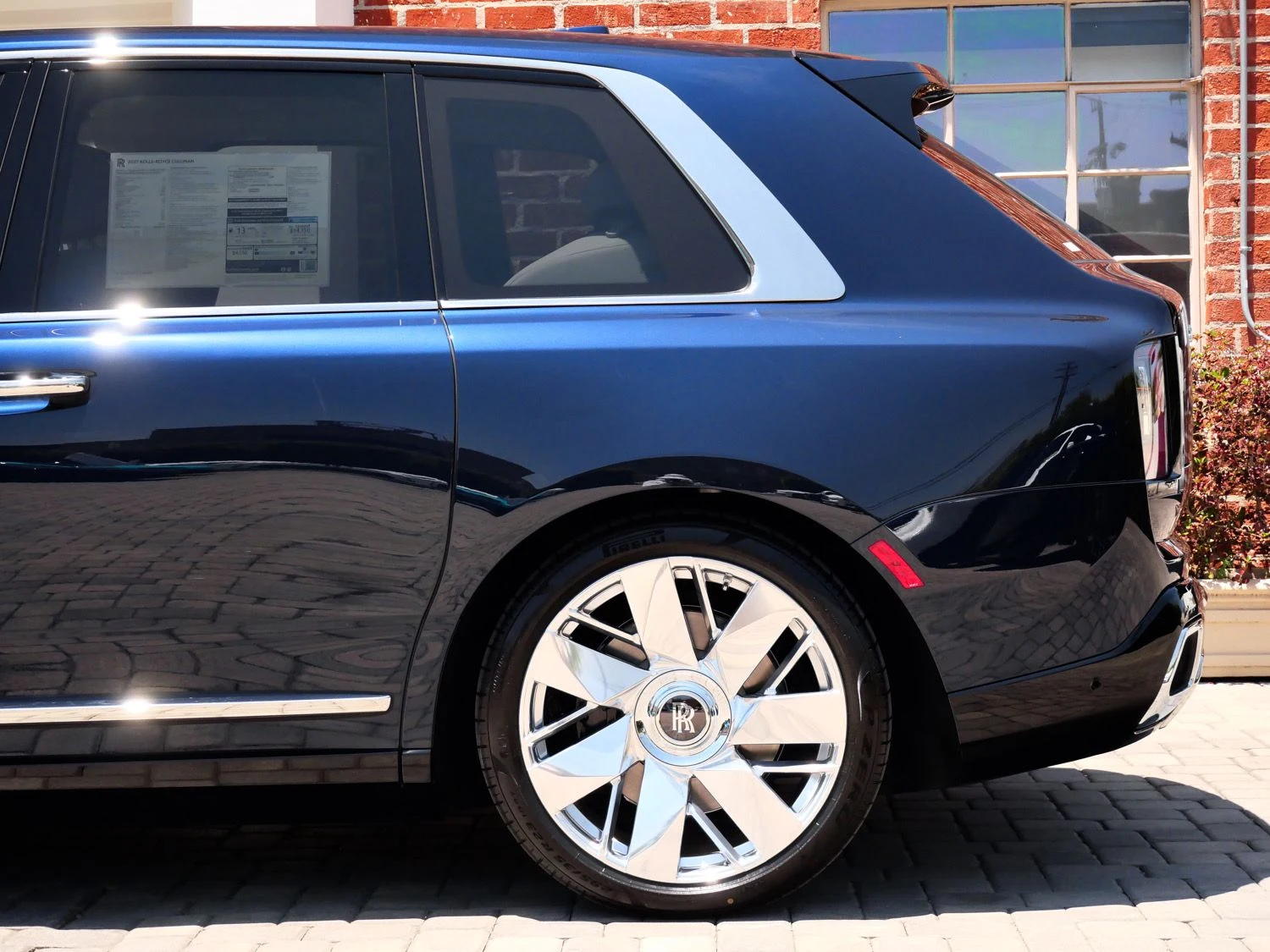 2027 Rolls-Royce Cullinan for sale, exterior, Blue
