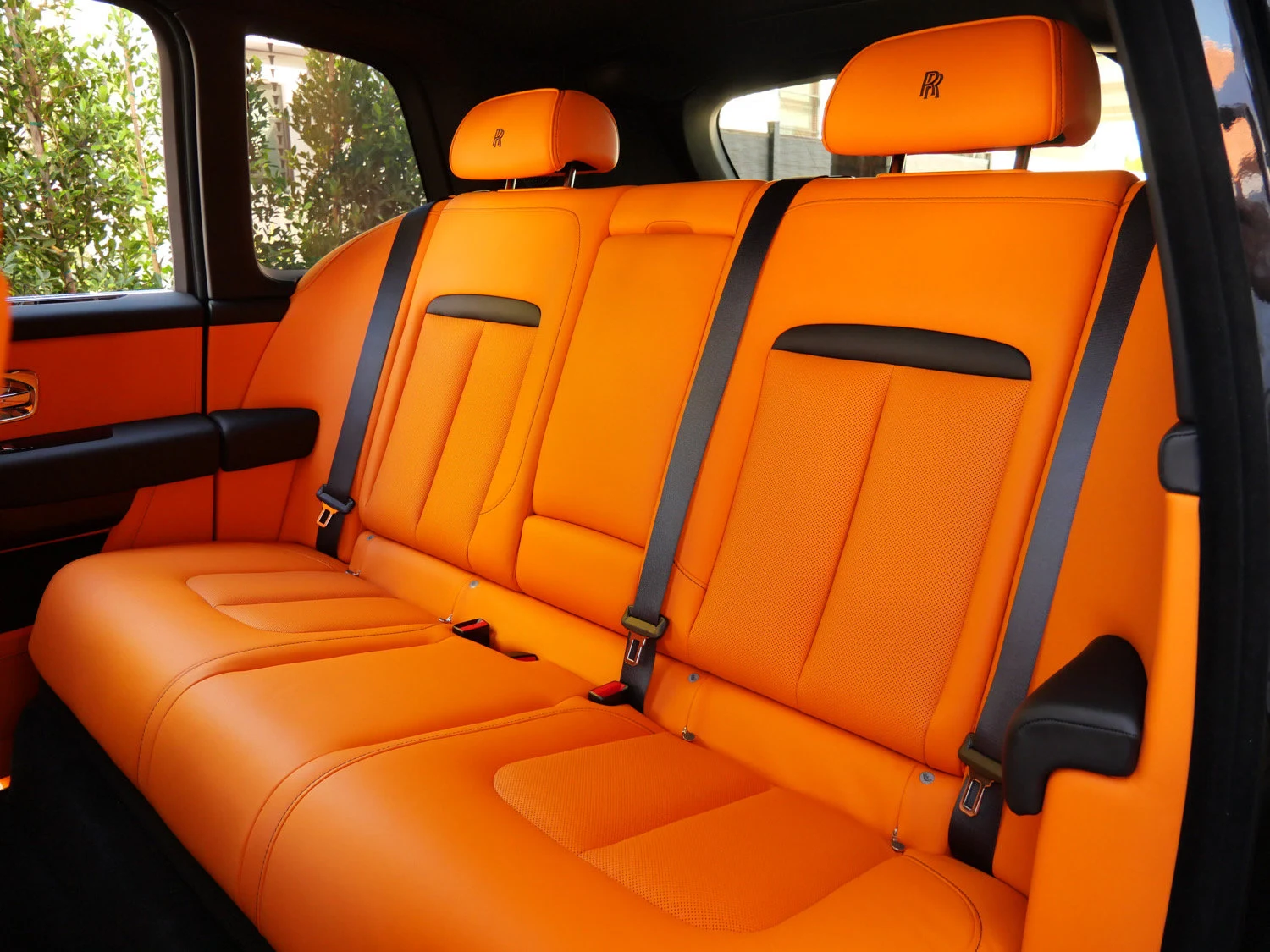 2027 Rolls-Royce Cullinan interior, seats, Mandarin