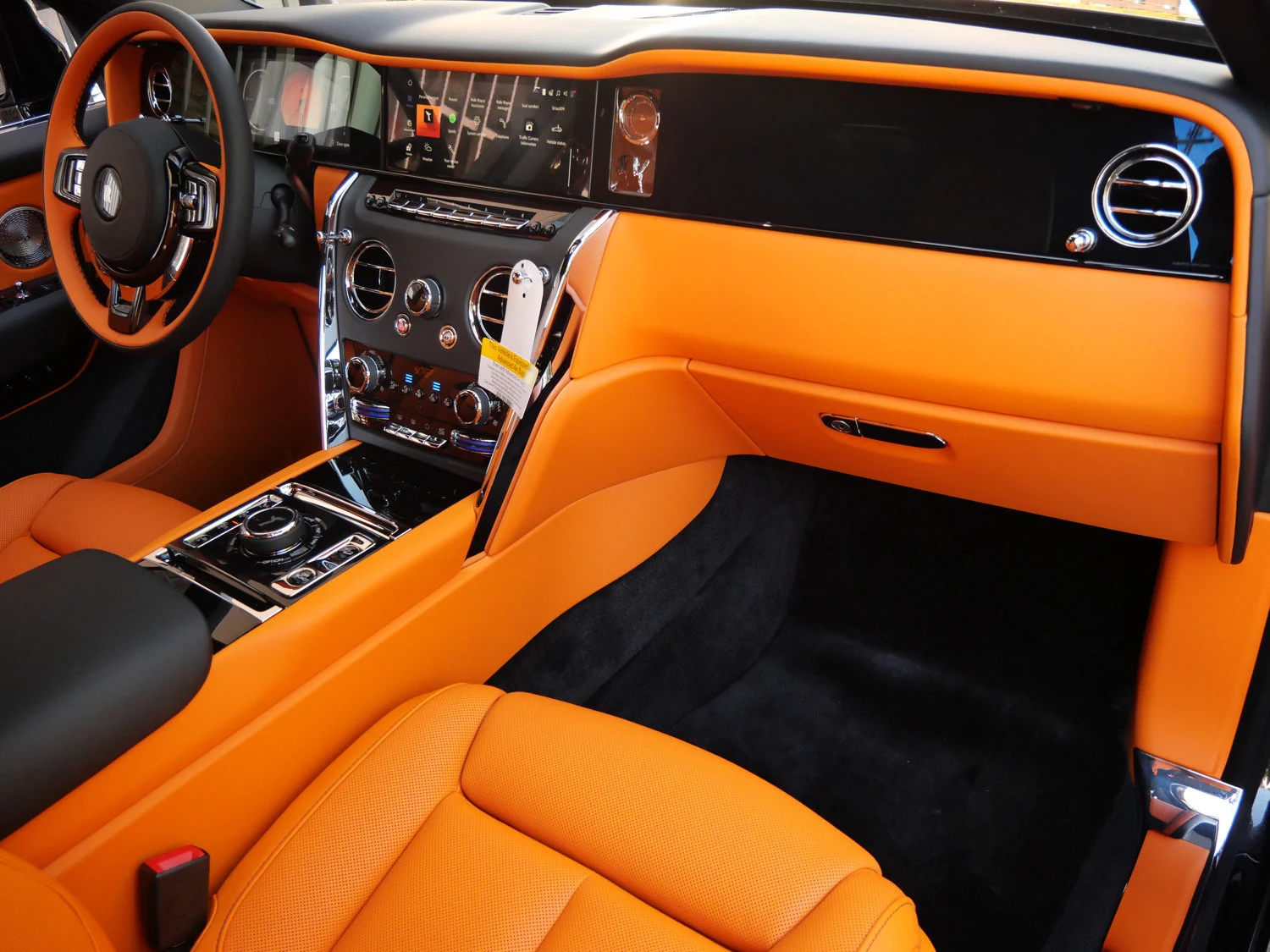 2027 Rolls-Royce Cullinan interior, seats, Mandarin