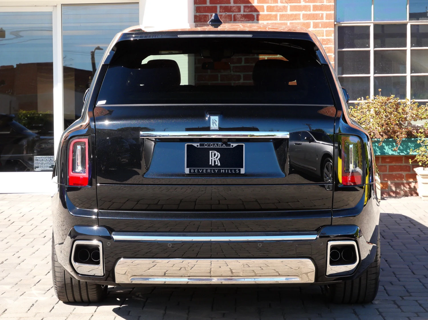 2027 Rolls-Royce Cullinan for sale, exterior, Black