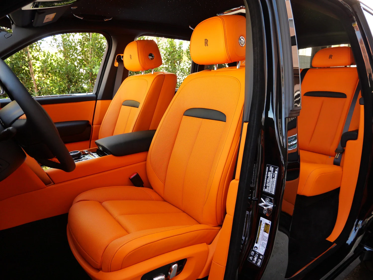 2027 Rolls-Royce Cullinan interior, seats, Mandarin