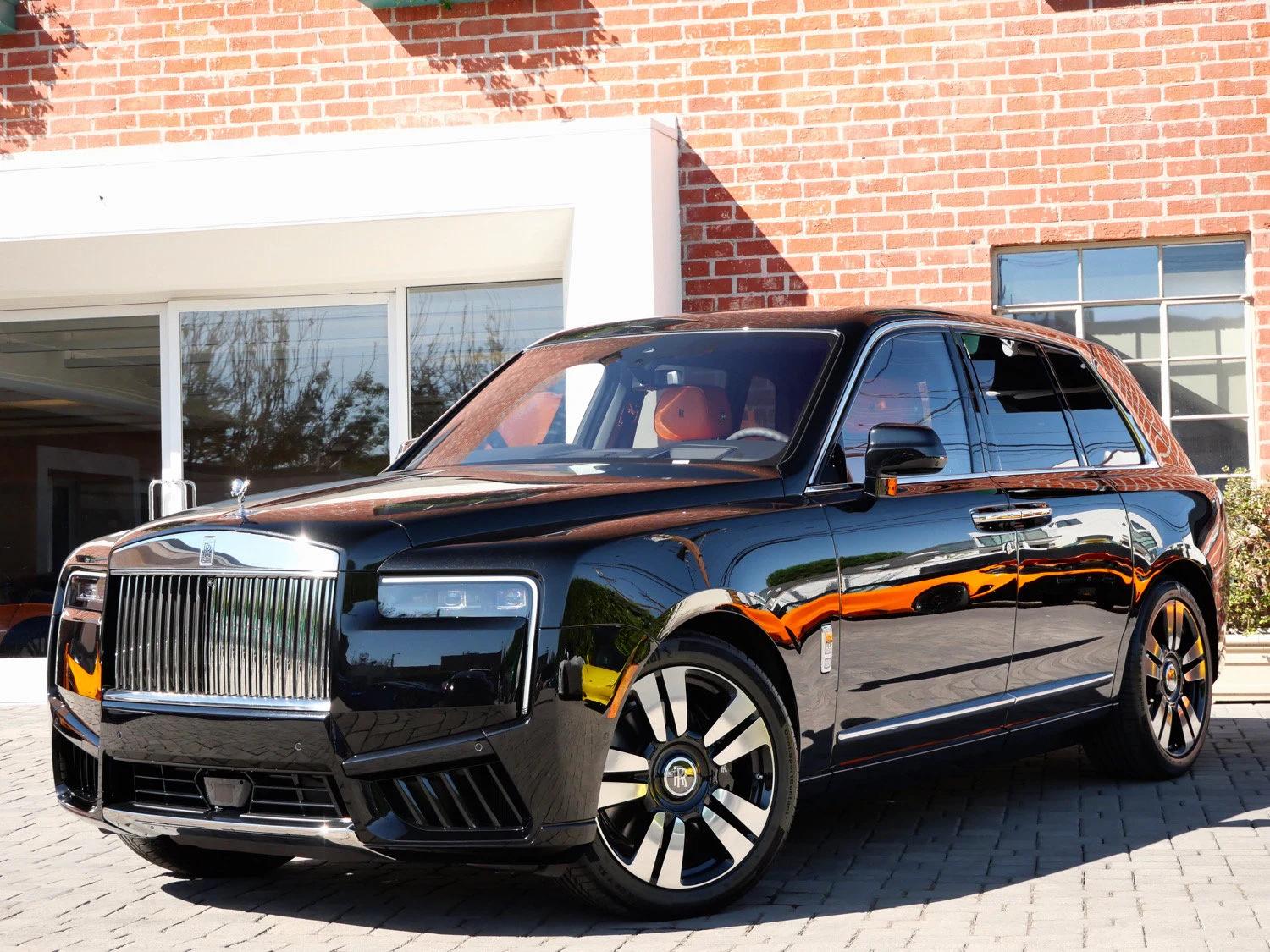 2027 Rolls-Royce Cullinan for sale, exterior, Black