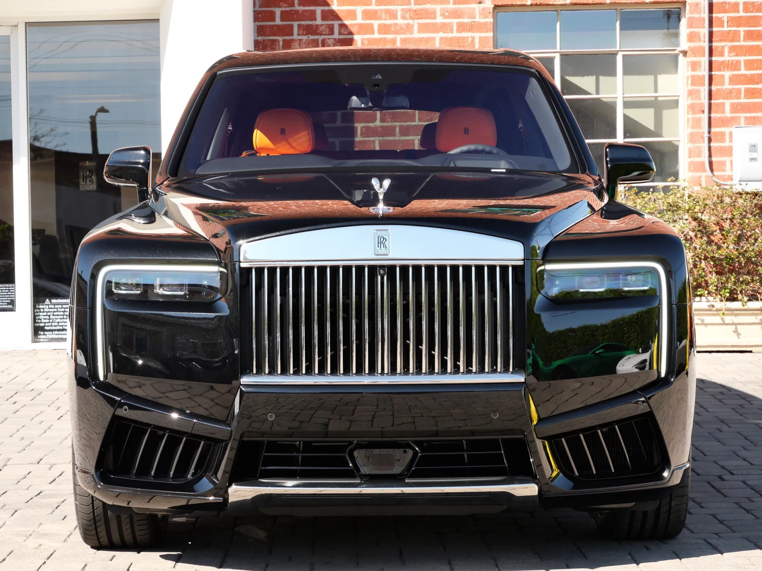 2027 Rolls-Royce Cullinan for sale, exterior, Black