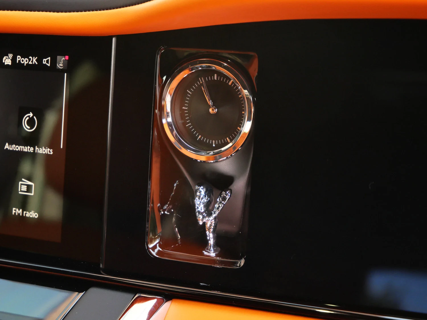2027 Rolls-Royce Cullinan interior, Mandarin