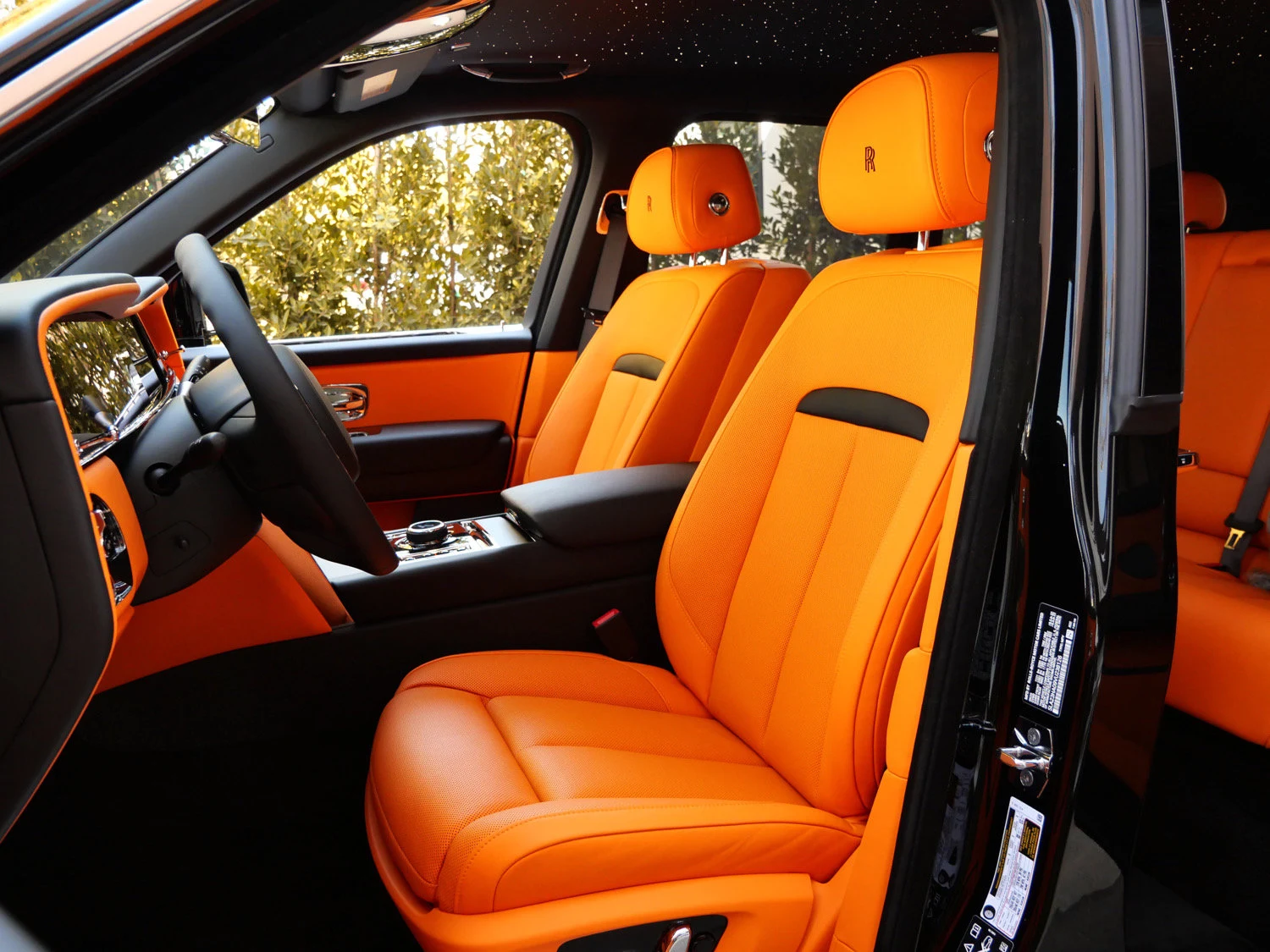 2027 Rolls-Royce Cullinan interior, seats, Mandarin