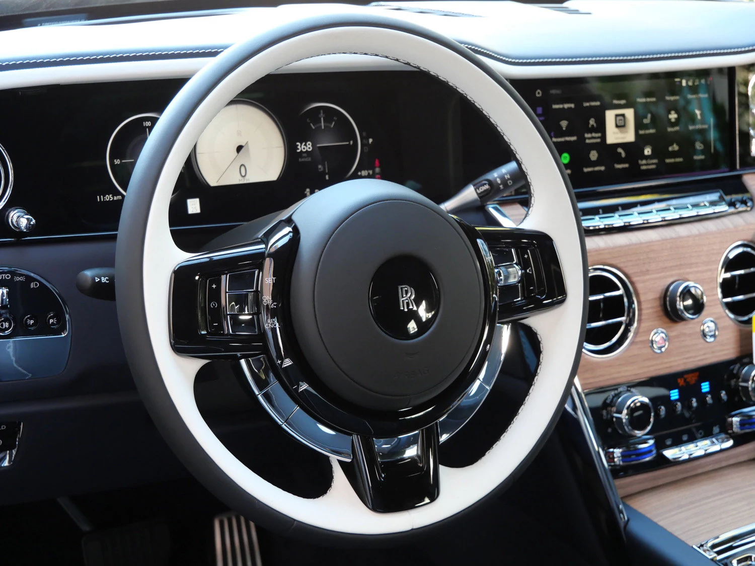 2027 Rolls-Royce Cullinan interior, Navy Blue