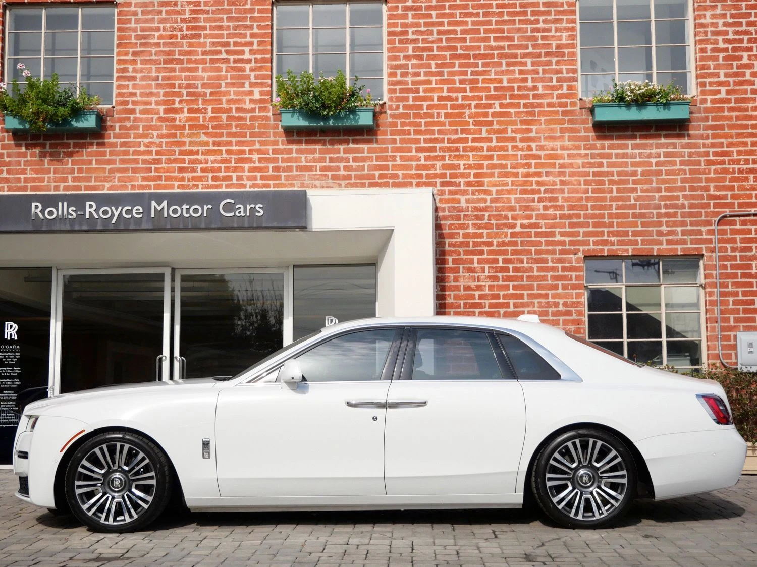 2021 Rolls-Royce Ghost for sale, exterior, White