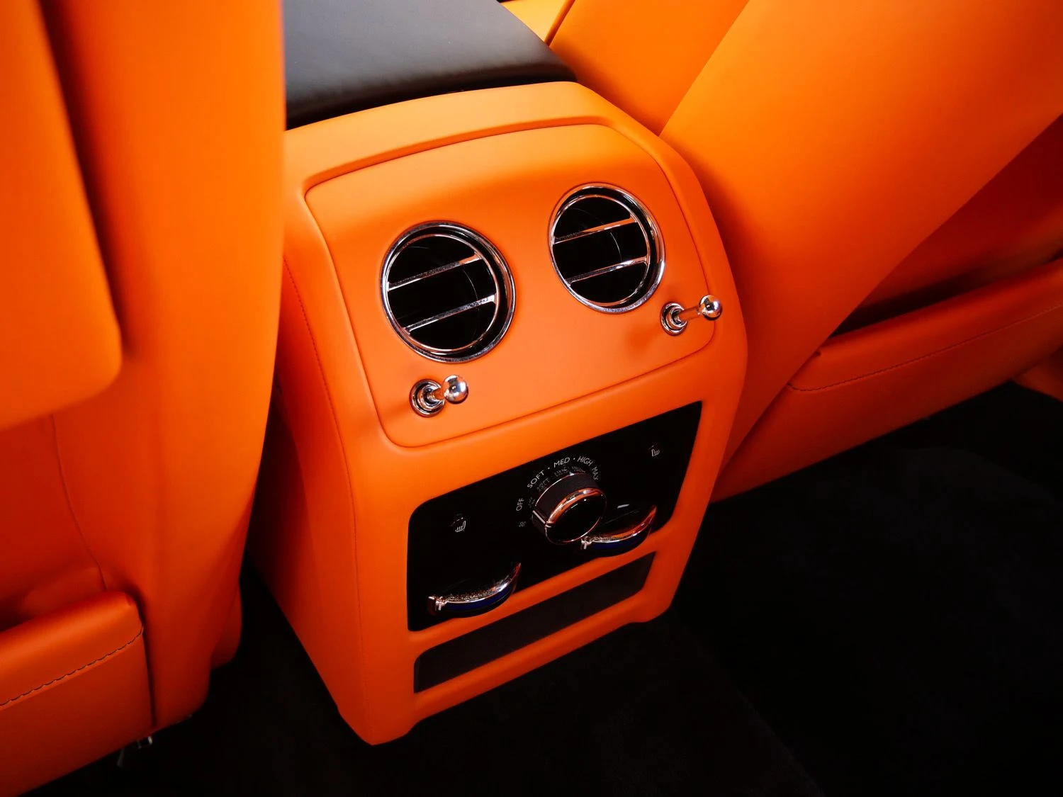 2026 Rolls-Royce Ghost interior, Mandarin