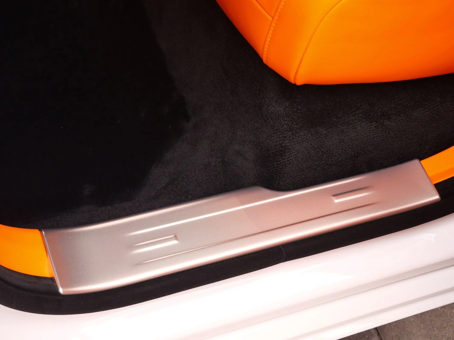 2027 Rolls-Royce Ghost interior, door sill, Mandarin