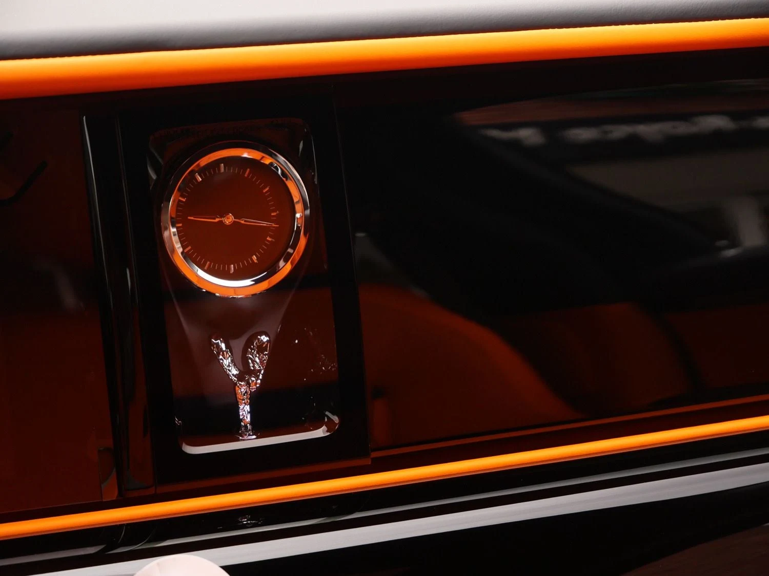 2027 Rolls-Royce Ghost interior, Mandarin