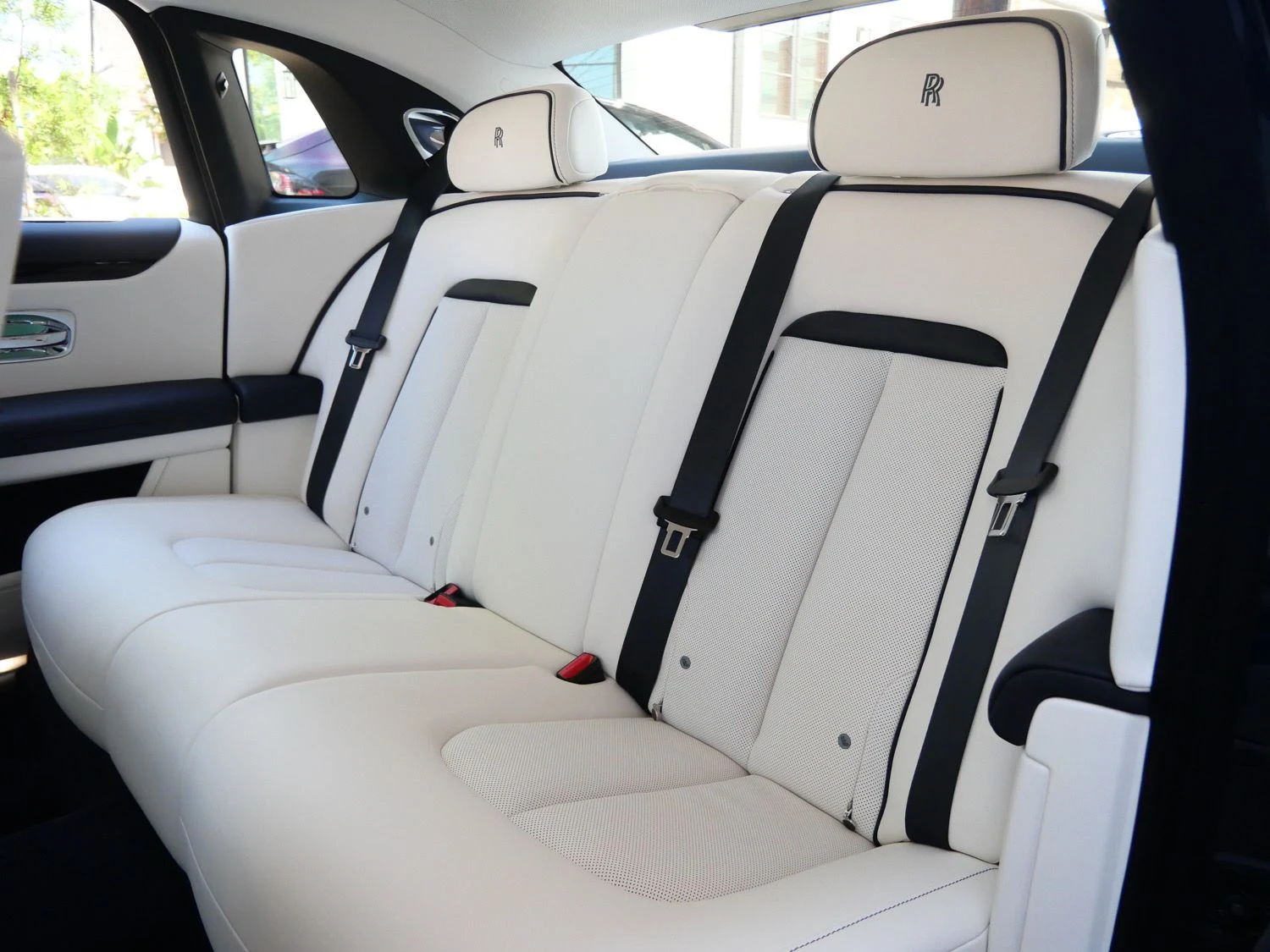 2027 Rolls-Royce Ghost interior, seats, Grace White